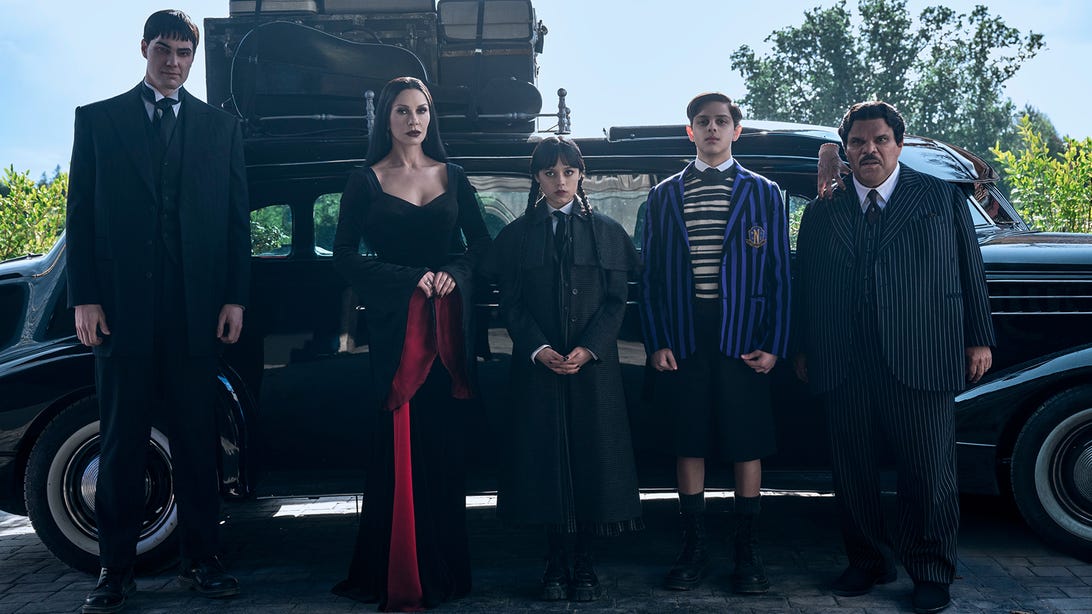 Joonas Suotamo, Catherine Zeta-Jones, Jenna Ortega, Isaac Ordonez, Luis Guzmán, Wednesday
